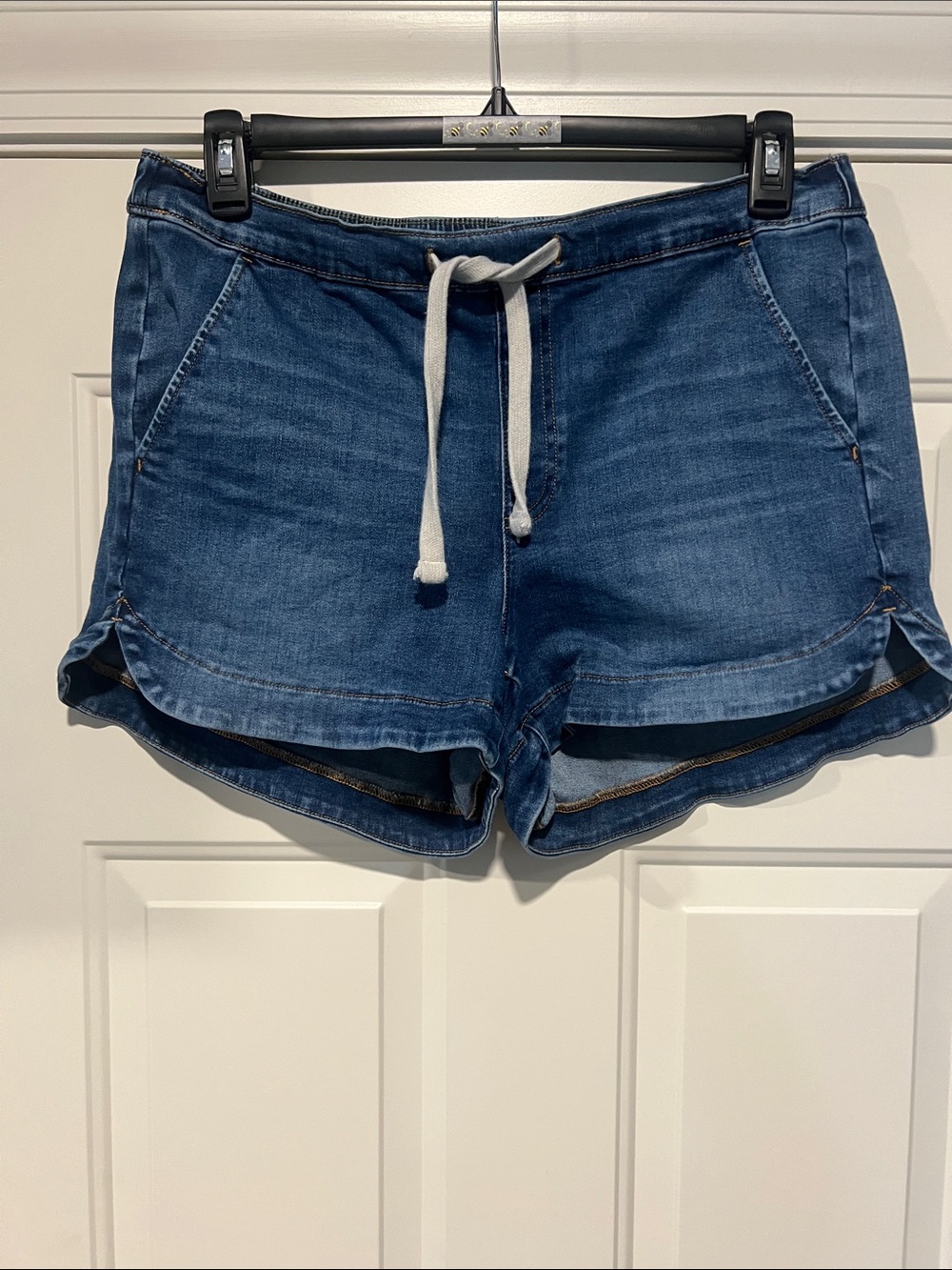 UpWest Sz L Casual Drawstring Denim Pull-on Shorts in Blue